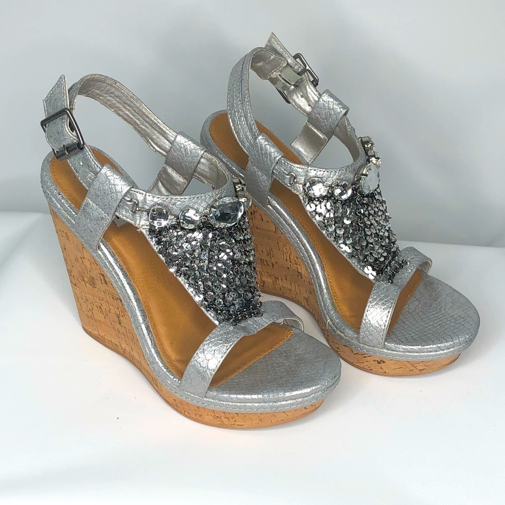 Not Rated Silver Wedges